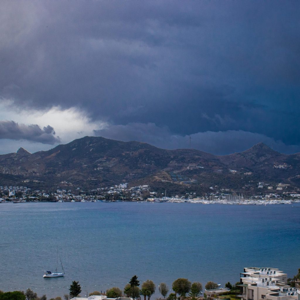 Yalıkavak Marina in Bodrum at sunset, showcasing luxury yachts and seafront elegance, ideal for VIP transfer from Bodrum Airport.
